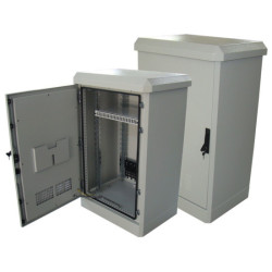 Pramoninis pastatomas skydas su padu OCS-22U7560-FO35 (22U, 750x650x1249mm, IP55, IK10) DIGITALOCS22U7560FO35KLIM