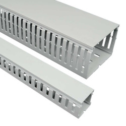 Plastikinis perforuotas kanalas Kopos RK 50X50 HF_LD (pilkas, behalogenis, 50x50mm, 2m) KRK50X50HFLD
